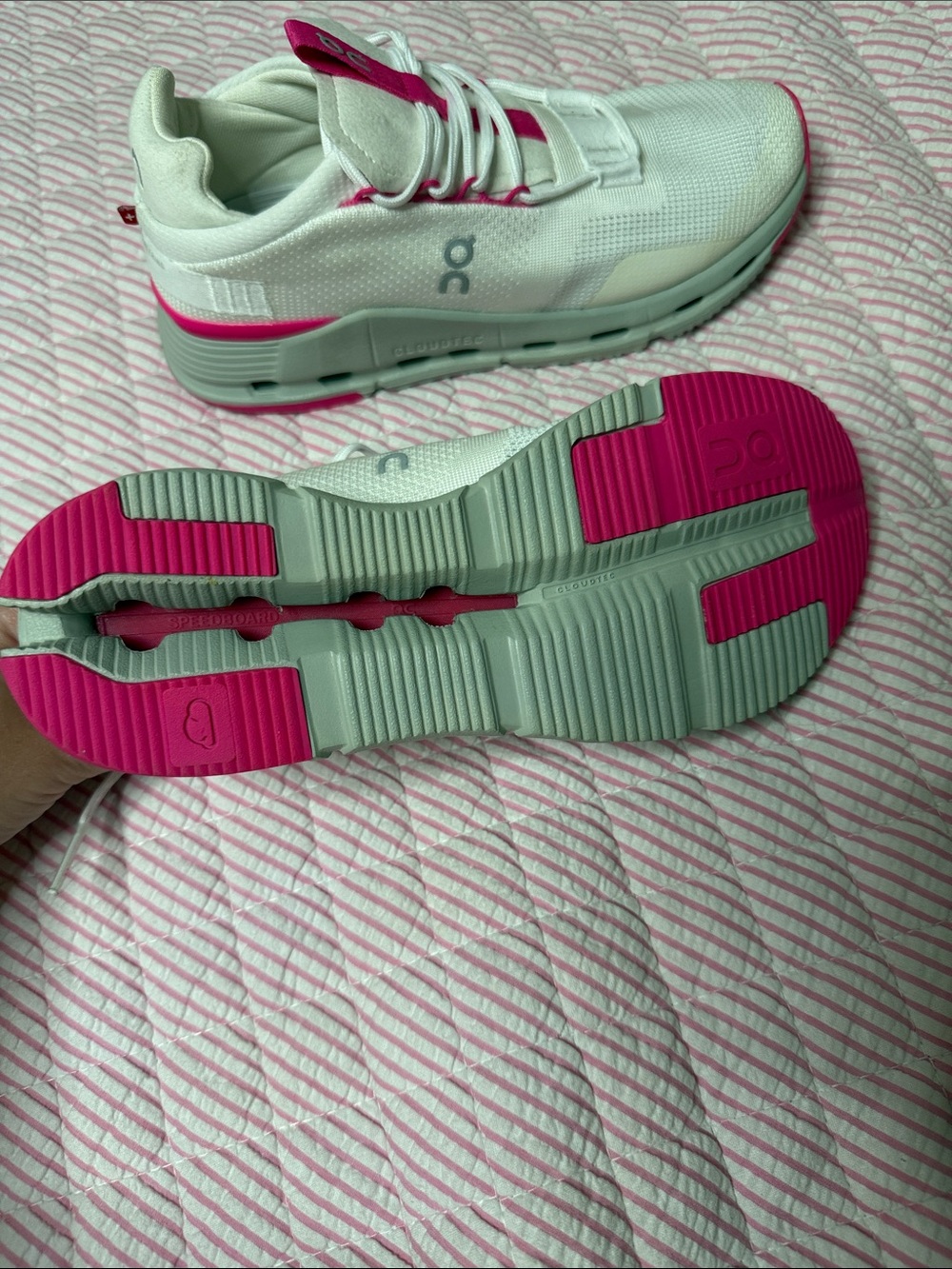 On Running Women's White and Pink Athletic Sneakers - Picture 3 of 4